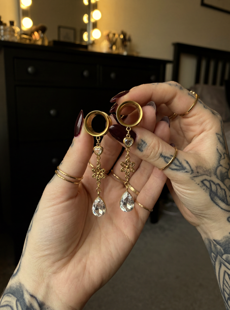 MARGUERITE - gold elegant wedding flower diamond tunnels 6mm to 38mm