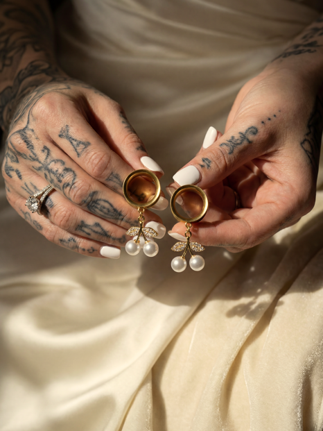 ISAURE - goldfarbene Dehnstäbe Hochzeit Strass Perlmuttperle 6mm bis 38mm