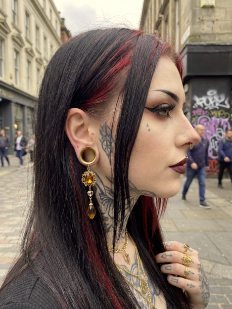 LULA - Gothic Ruby Red Baroque Plugs 6mm to 38mm