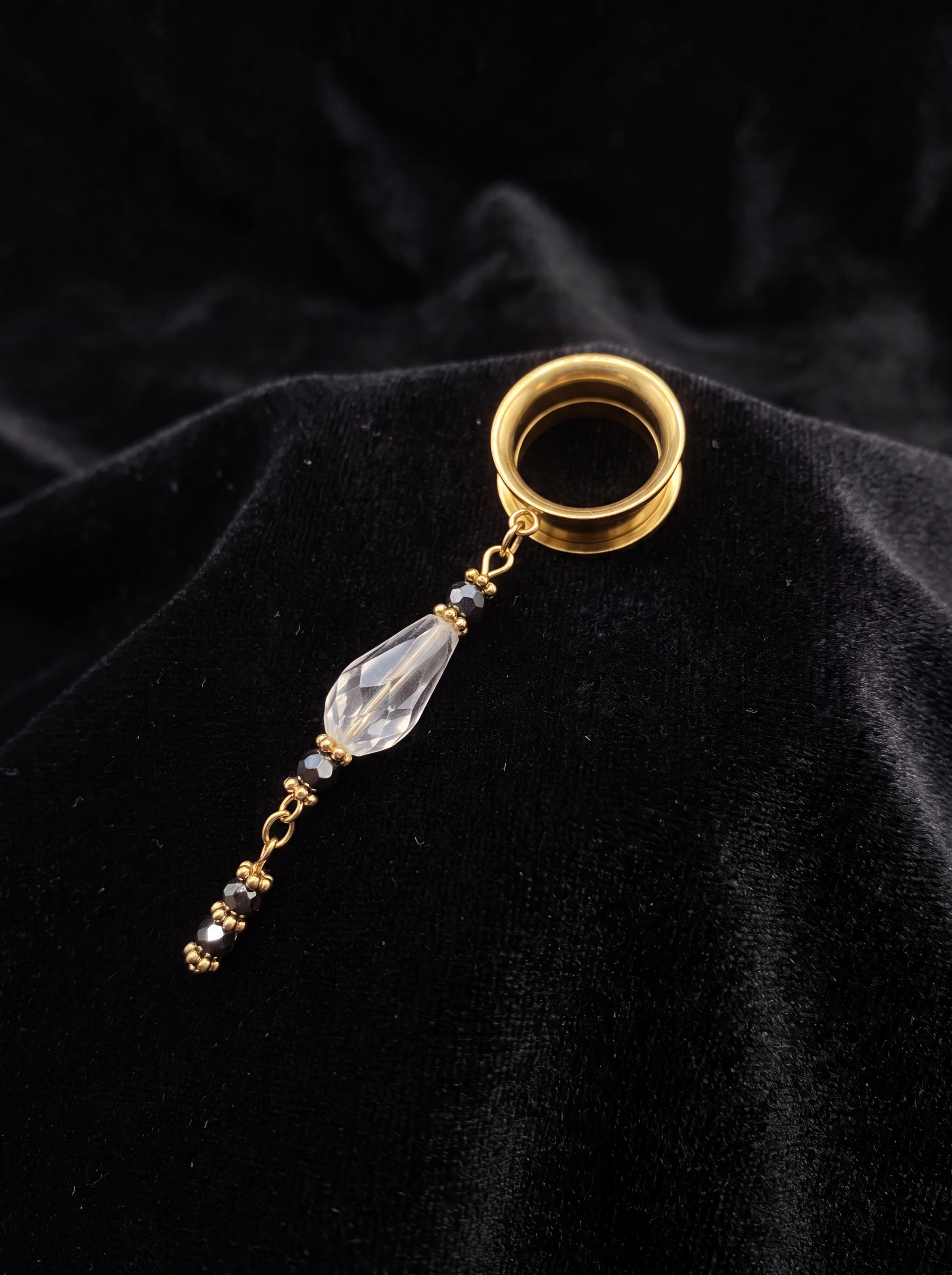 ISAURE - écarteurs dorés cristal de roche & nacre noire 6mm à 38mm