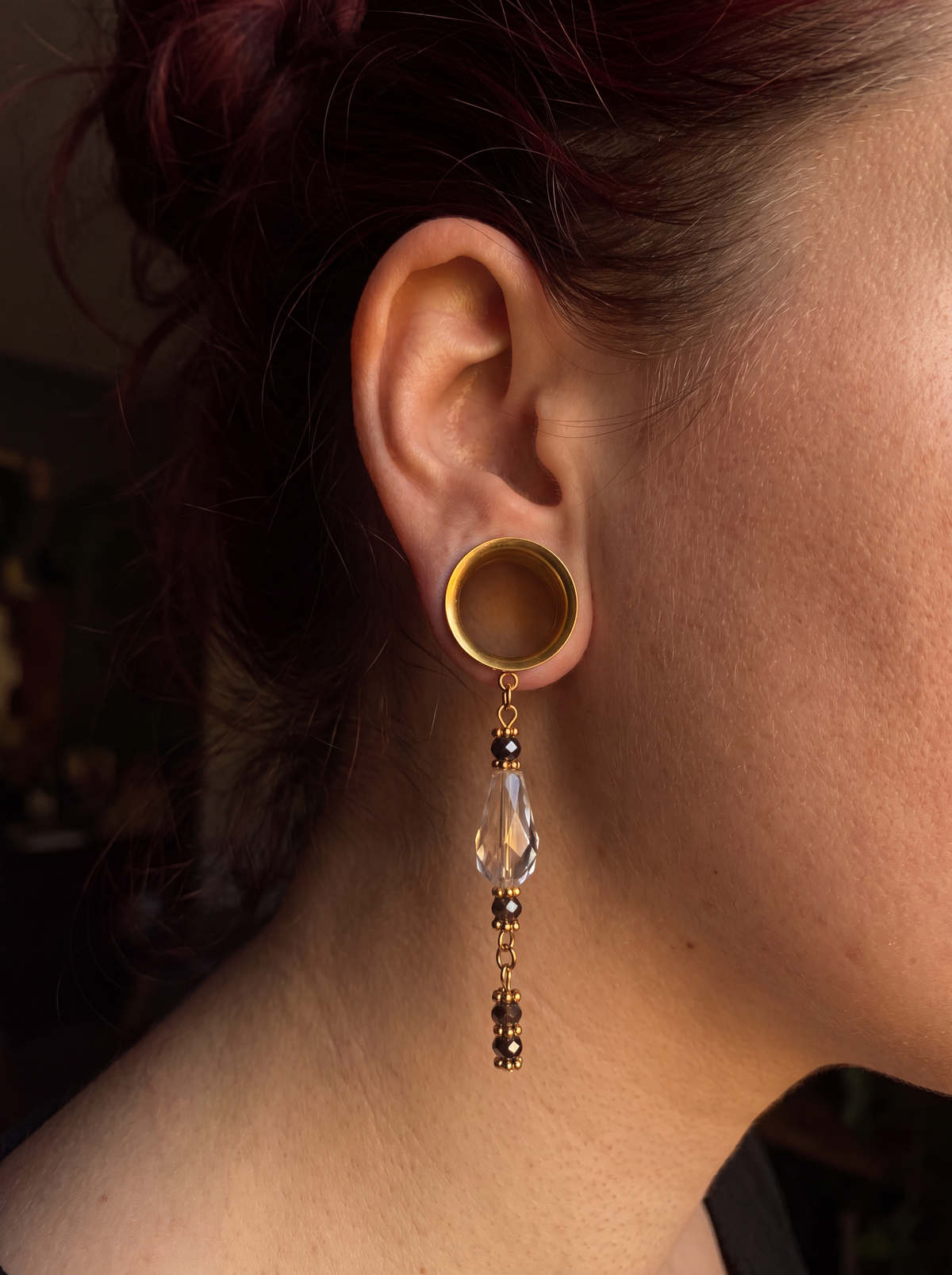 ISAURE - écarteurs dorés cristal de roche & nacre noire 6mm à 38mm