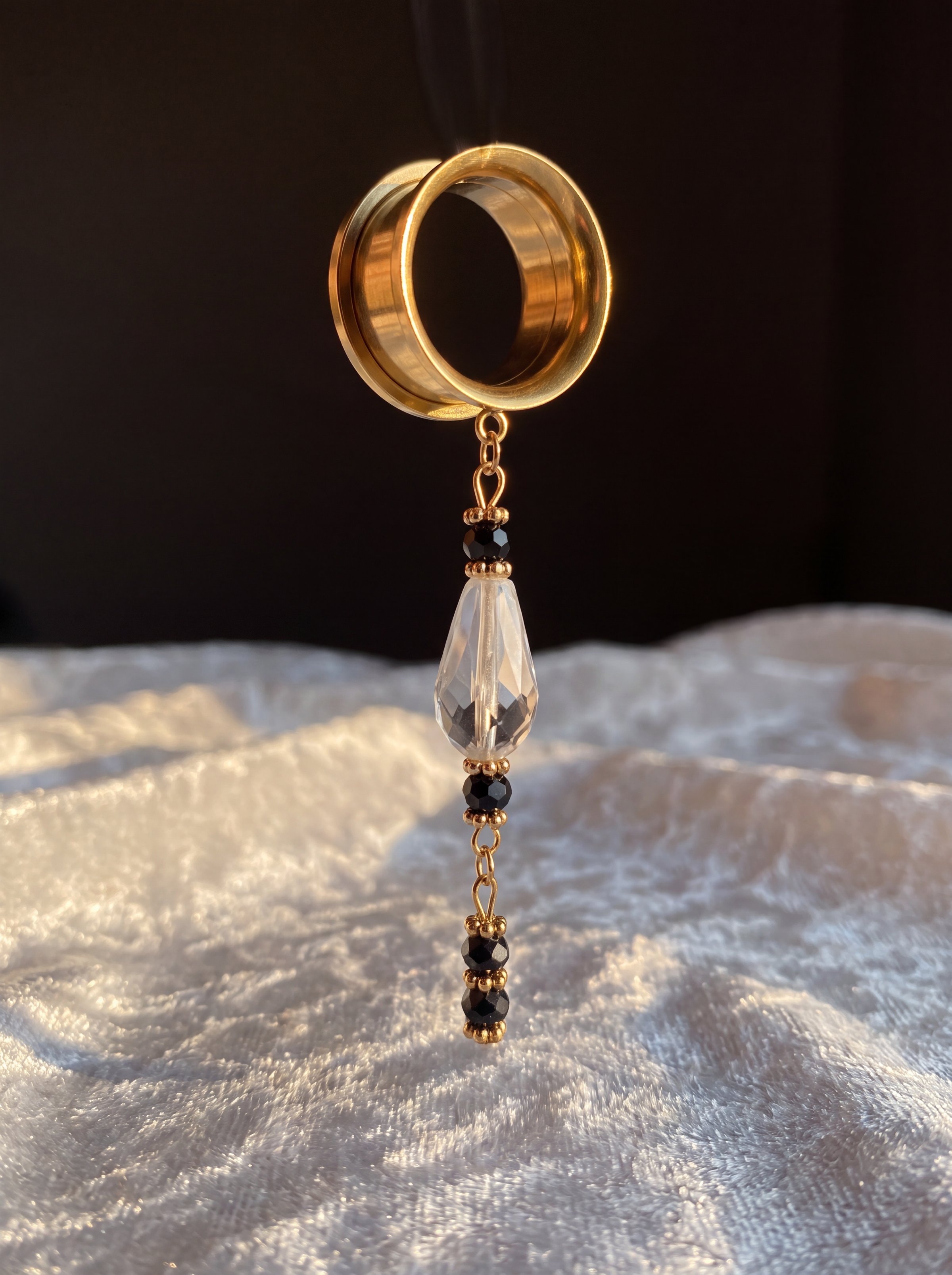 ISAURE - écarteurs dorés cristal de roche & nacre noire 6mm à 38mm