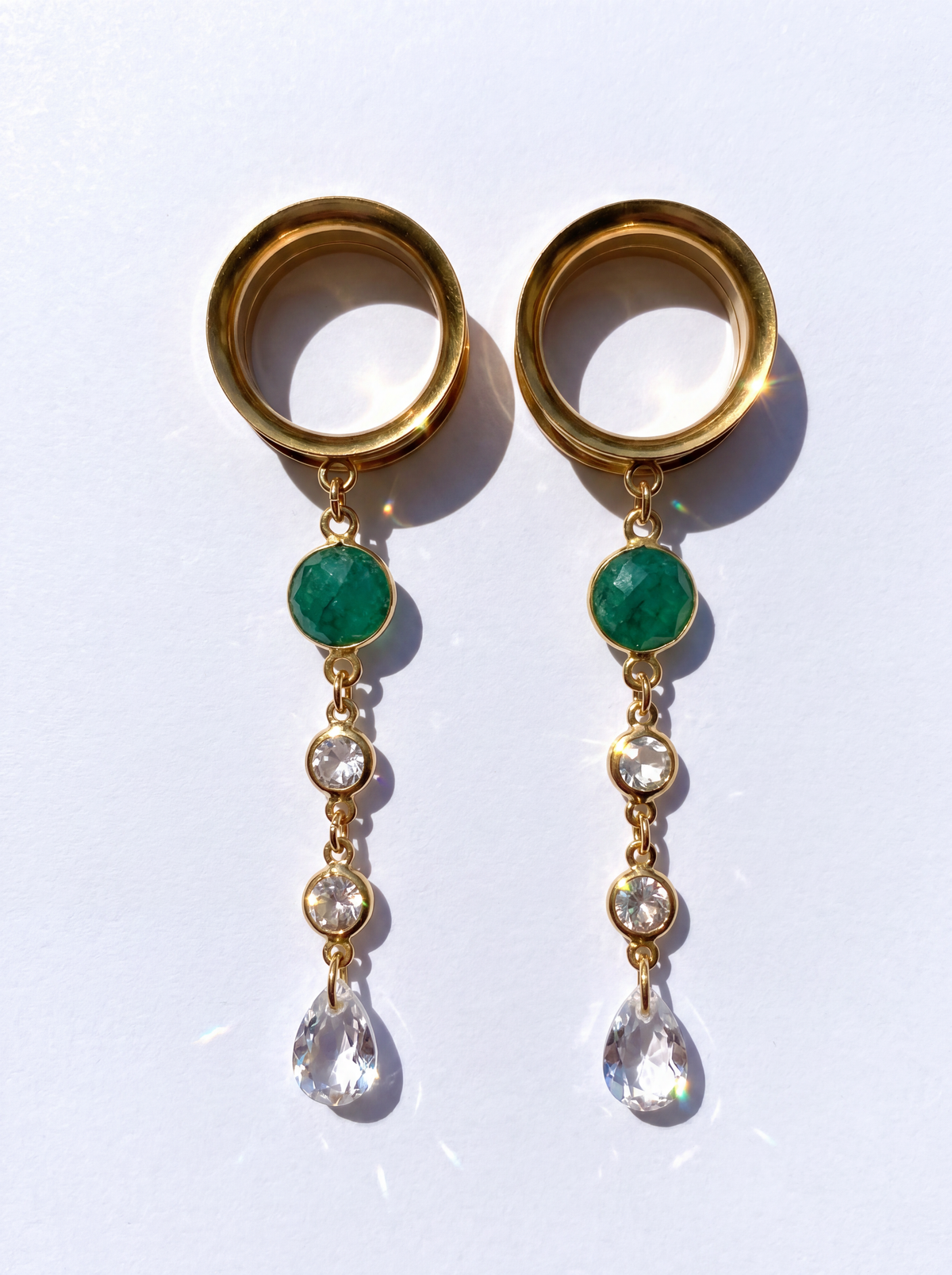 LOUISON - écarteurs sillimanite émeraude, oxyde de zirconium, argent 925 doré à l'or fin 24K