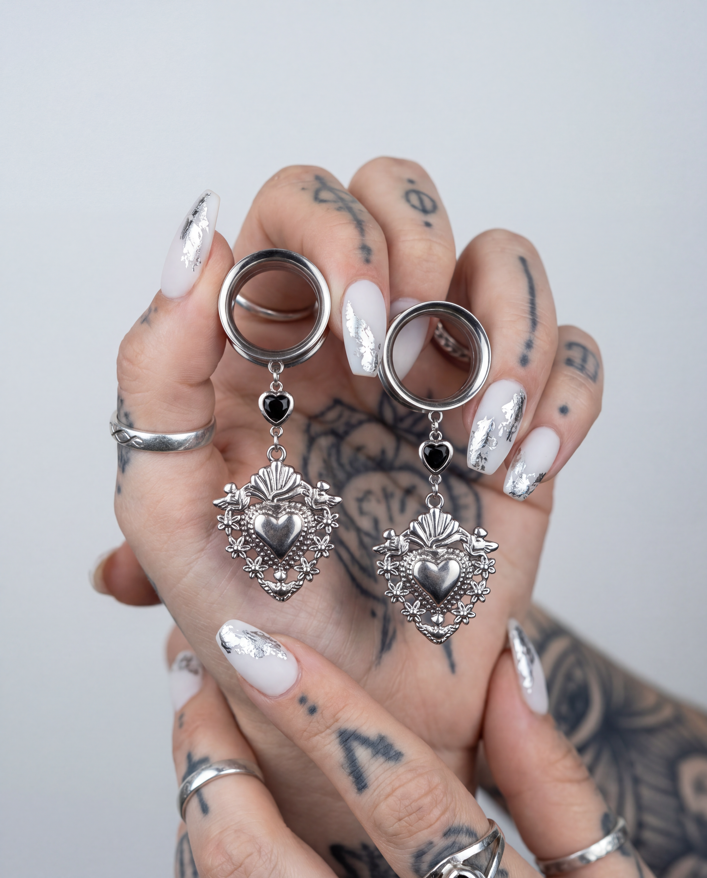 OLIVIA - Barocke Stacheldraht-Poison-Ohr-Tunnel 6mm bis 38mm
